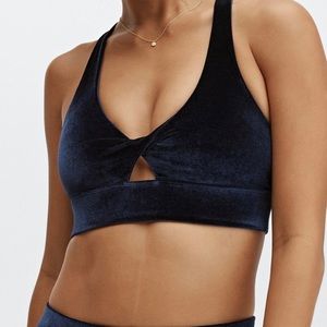 Oasis twist velour sports bra deep navy